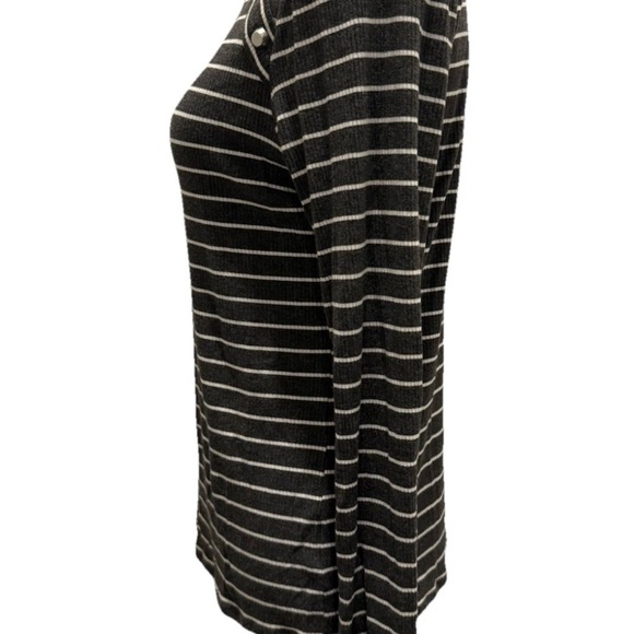 Michael Kors Women’s Long Sleeve Gray & White Striped Pullover Sweater, Large - Picture 5 of 15